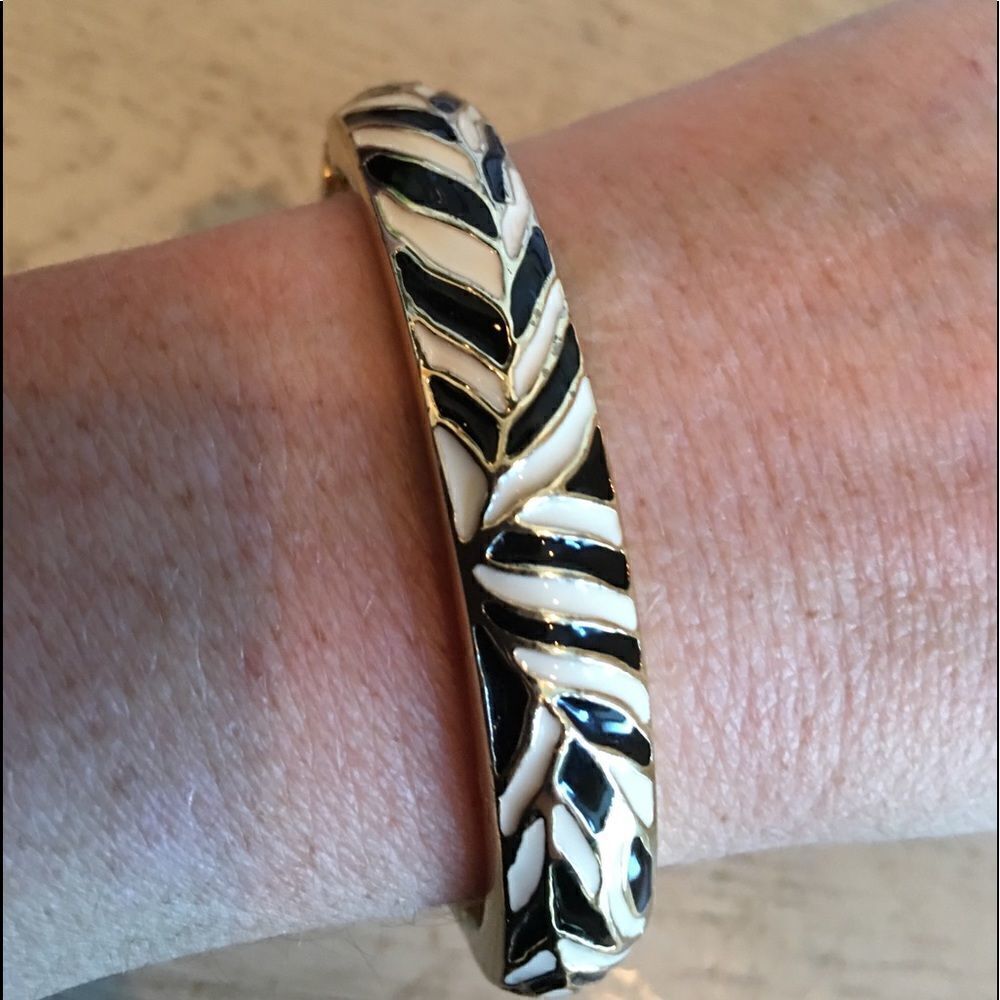 Black n White Bracelet